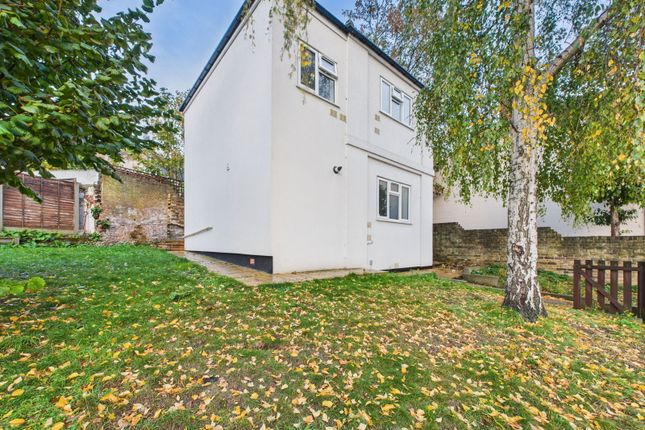 Luton Road, Chatham ME4 3 bed detached house for sale