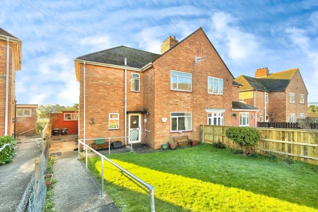 Highfield Crescent, Abergavenny NP7 3 bed semi