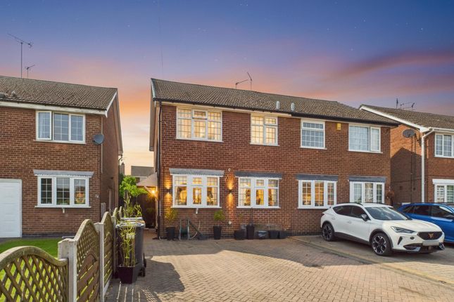 Elmtree Road, Calverton, Nottingham 3 bed semi