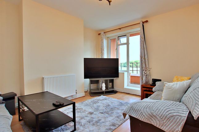 Tempsford Avenue, Borehamwood 1 bed flat for sale