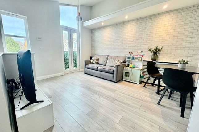 Onyx Drive, Sittingbourne ME10 1 bed duplex for sale