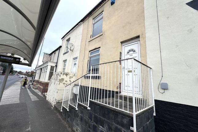 Wrenthorpe, Wakefield 2 bed terraced house for sale