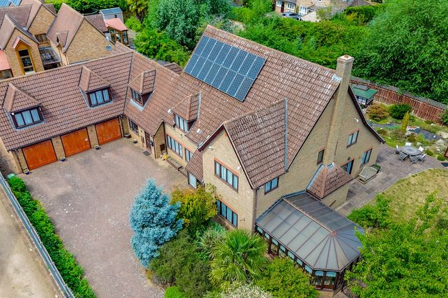 Milton Keynes MK14 5 bed detached house for sale