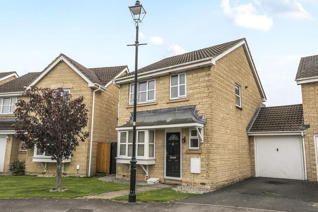 Sutherland Crescent, Chippenham 3 bed detached house for sale