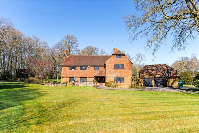 Dippenhall, Farnham, Surrey, GU10 4 bed detached house for sale