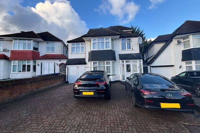 5 bed detached house
