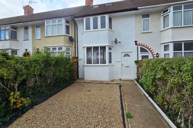 Highlands Avenue, Spinney Hill, NN3 6BG 3 bed terraced house for sale