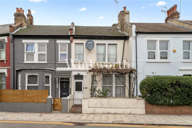 La Rose Lane, London, N15 3 bed terraced house for sale