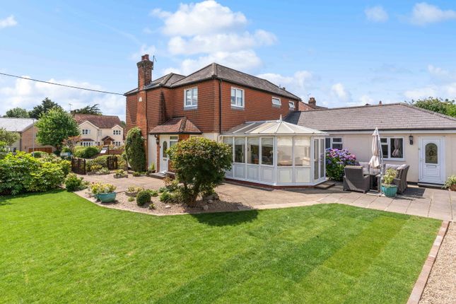 43 Mill Road, Ingatestone CM4 4 bed detached house for sale