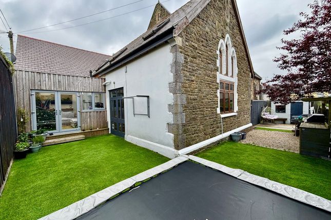 High Street, Neyland, Milford Haven... 3 bed semi
