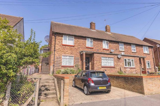 Thirlmere Avenue, Slough SL1 2 bed ground floor maisonette for sale