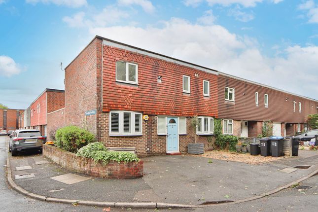 Bodnant Gardens, London 3 bed end of terrace house for sale
