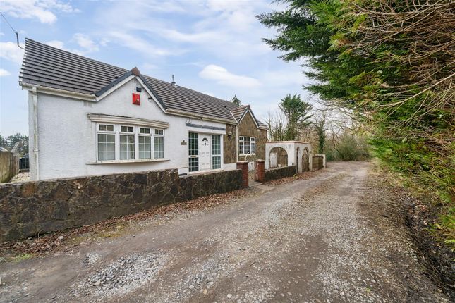 Heol Las, Cross Hands, Llanelli 3 bed detached bungalow for sale