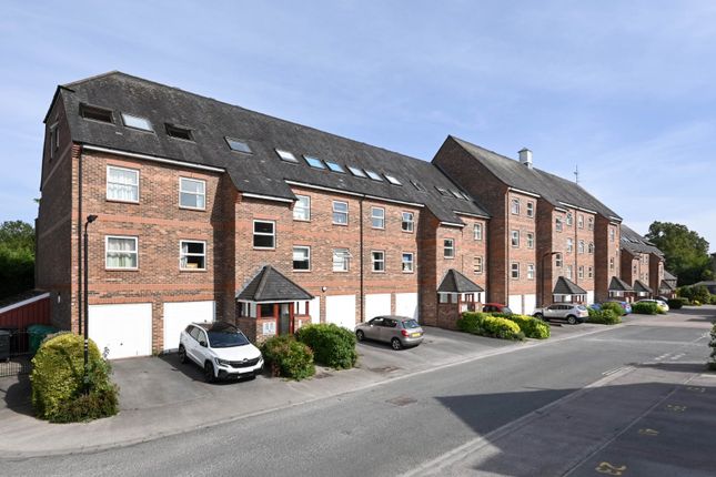 Whitecross Gardens, Huntington Road... 2 bed flat for sale