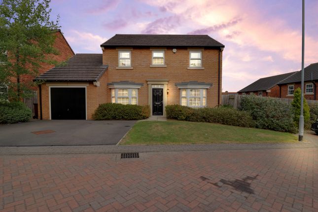 BECKETT CLOSE, HORBURY, WAKEFIELD... 4 bed detached house for sale