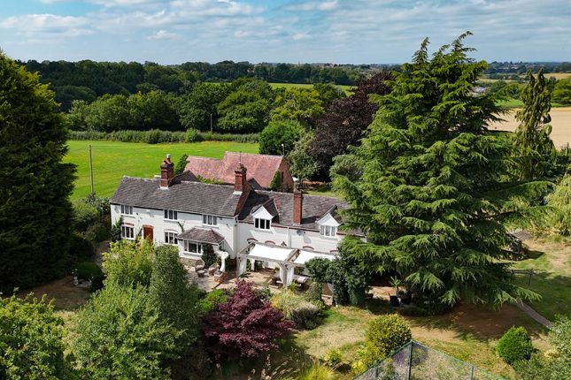 6 bedroom detached house for sale