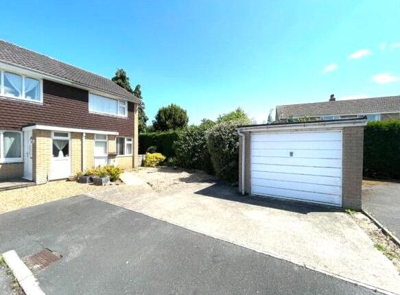2 bedroom semi-detached house for sale
