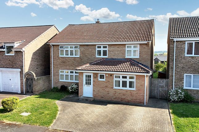Kings Drive, Newmarket CB8 5 bed detached house for sale