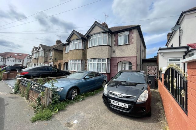 Willow Gardens, Greater London TW3 3 bed semi