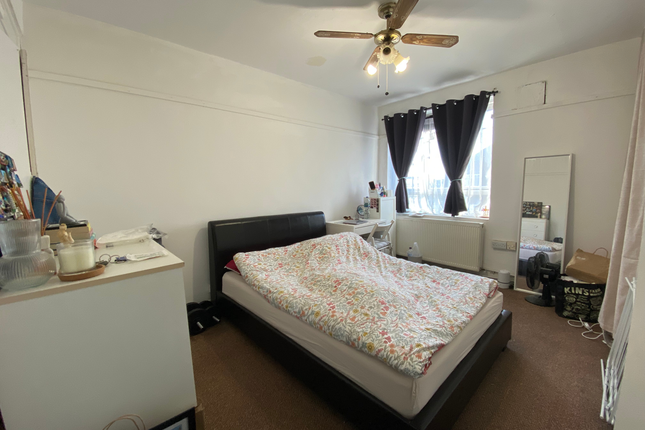 3 bed flat