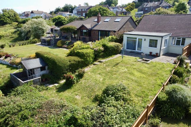 3 bed semi-detached bungalow