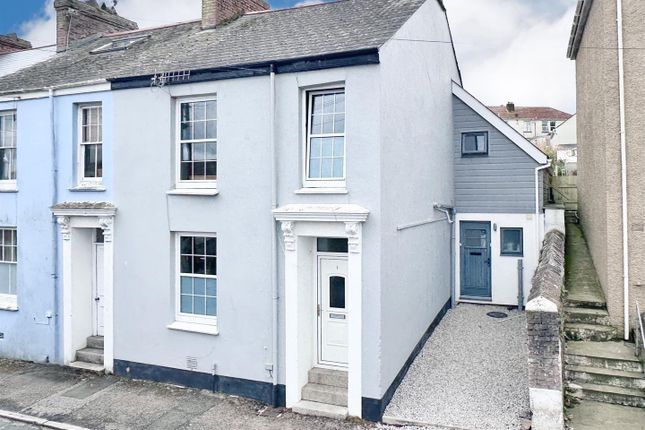 4 bedroom end of terrace house for sale
