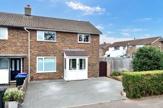 Field Crescent, Royston SG8 3 bed semi