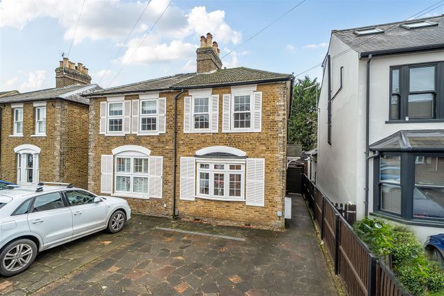 2 bedroom semi-detached house for sale