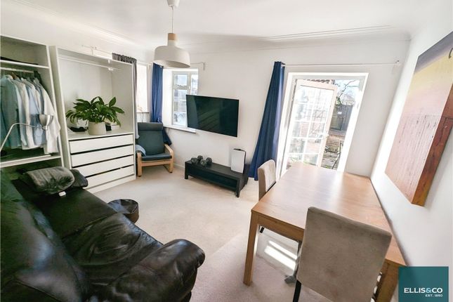 Mulberry Close, Hendon, NW4 1 bed apartment for sale