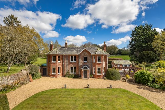 6 bedroom detached house for sale