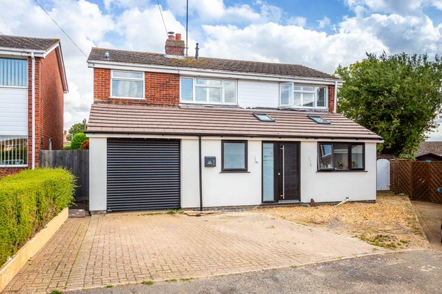 Martin Close, Rushden NN10 4 bed detached house for sale