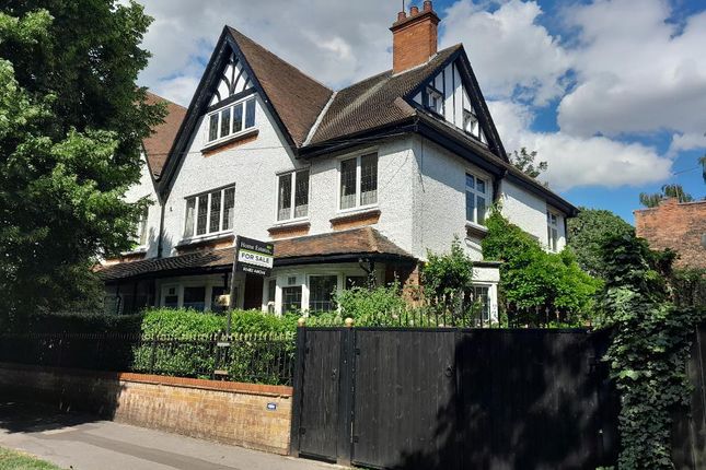 Salisbury St, HULL, HU5 3EU 6 bed semi