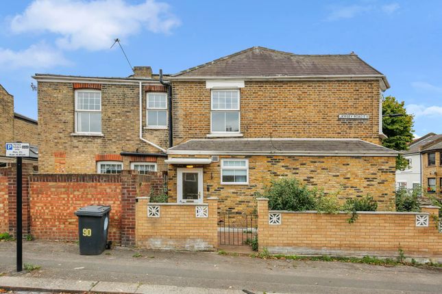 Newport Road, Leyton, E10 3 bed house for sale