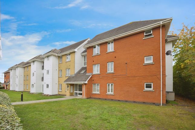 Fleming Road, Grays RM16 2 bed apartment for sale