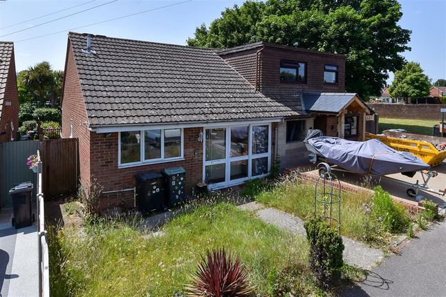 Keats Road, Larkfield, Aylesford, Kent 2 bed semi