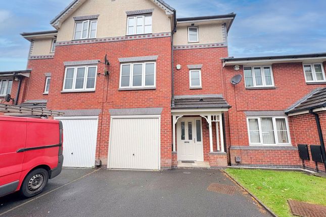 3 bedroom town house for sale