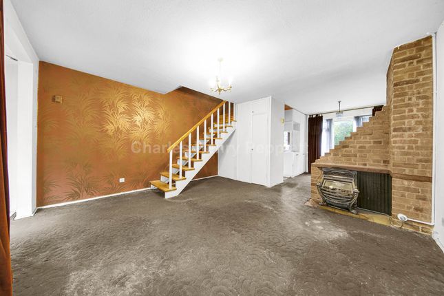 Worcester Road, London, SW19 2 bed house for sale