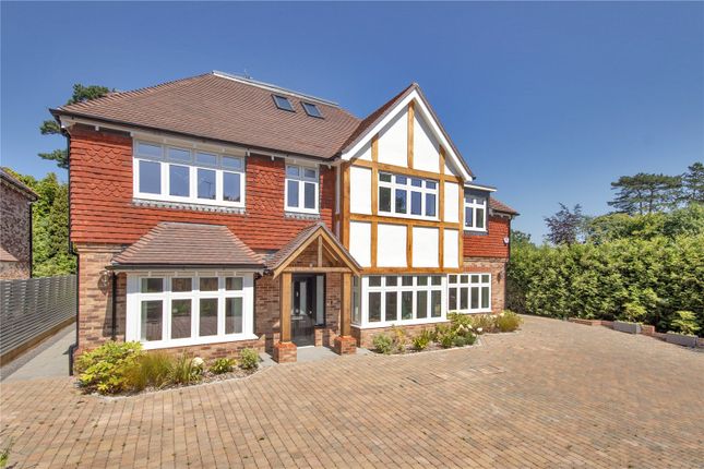 6 bedroom detached house for sale