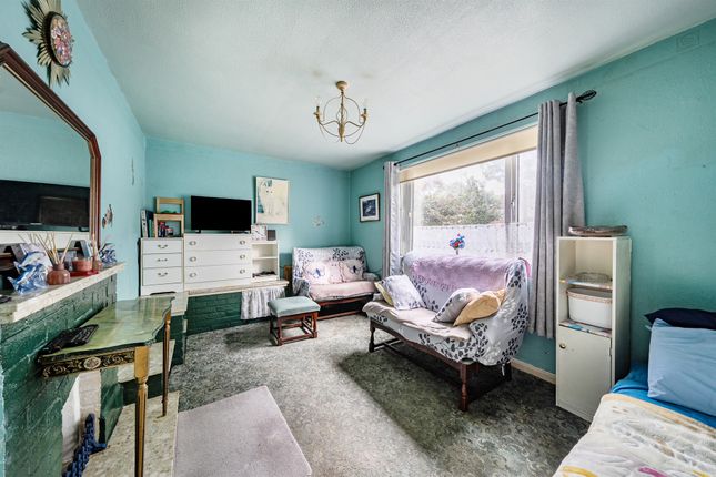 1 bedroom ground floor flat for sale