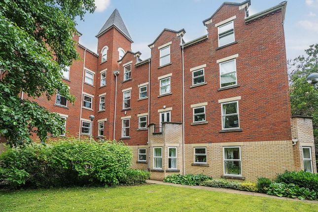 Gardenhurst, 45 Cardigan Road... 2 bed flat for sale