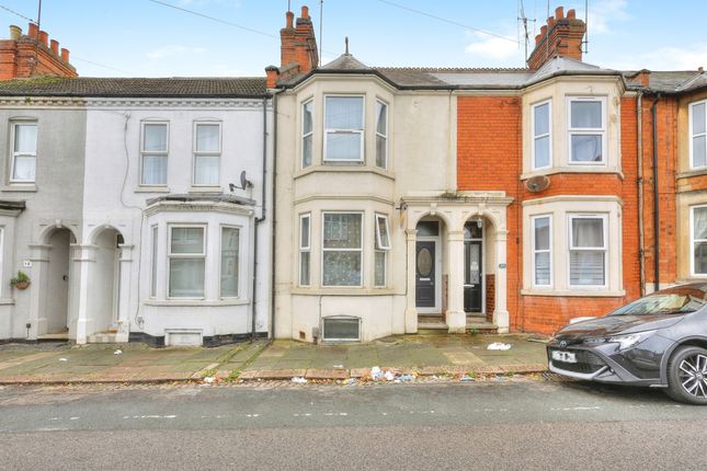 4 bed terraced house