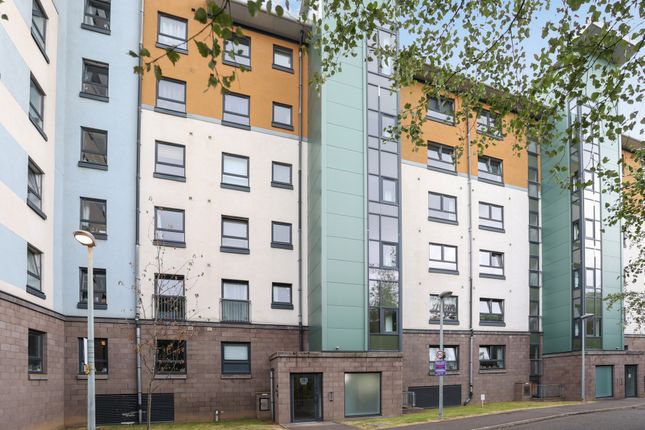 15/3 Lochend Park View, EDINBURGH... 2 bed flat for sale