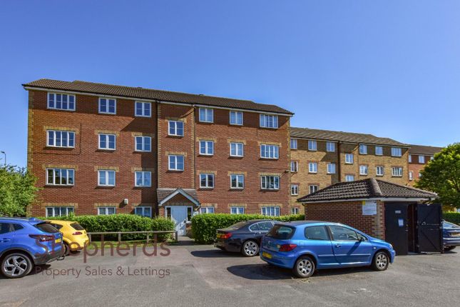 Colthurst Gardens, Hoddesdon EN11 2 bed flat for sale