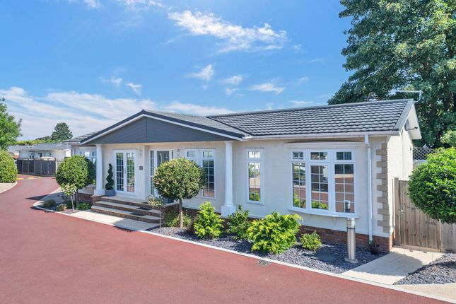 London Road, Royston SG8 2 bed park home for sale