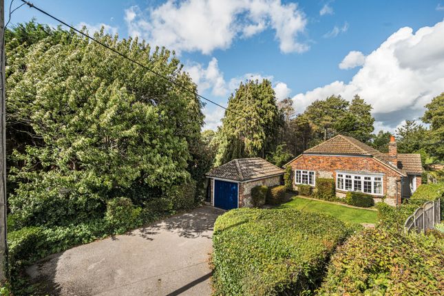 Barton Close, Nyetimber, PO21 2 bed detached bungalow for sale