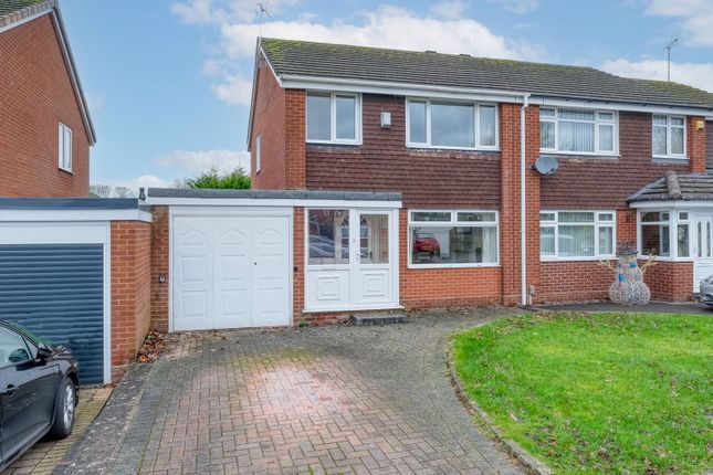 Foxland Close, Cheswick Green... 3 bed semi