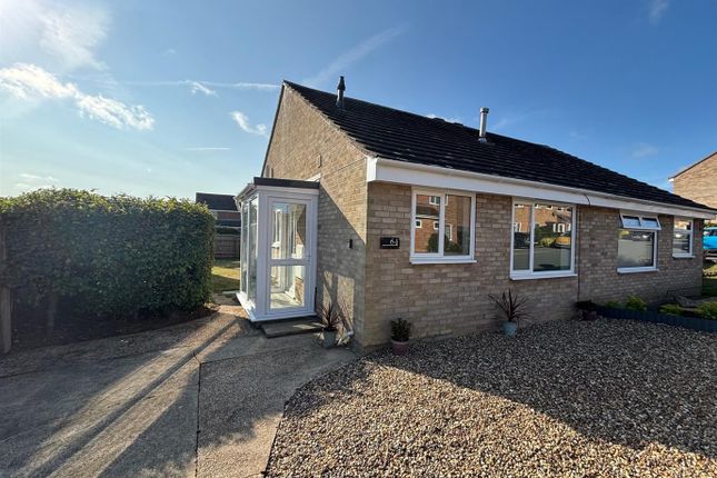 2 bedroom semi-detached bungalow for sale