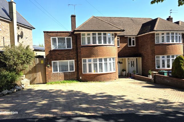 East View, Hadley Green, Barnet EN5 4 bed semi