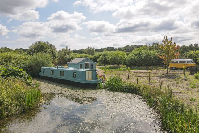 Blagdon Water, Holsworthy EX22 2 bed houseboat for sale