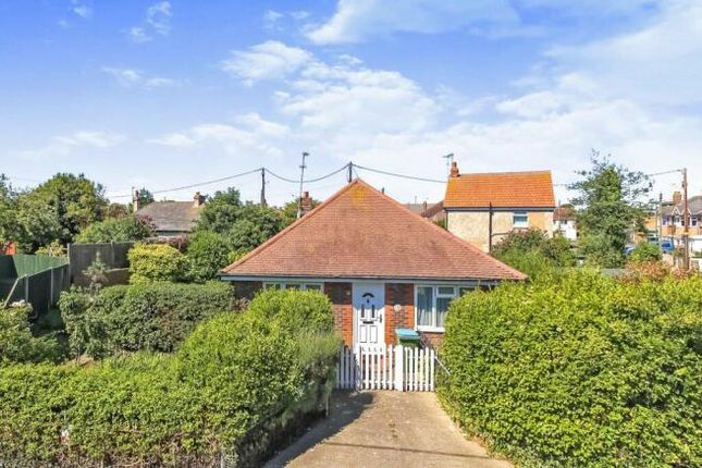 Hampton Fields, Littlehampton BN17 2 bed detached bungalow for sale